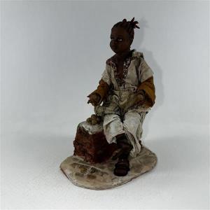 Kind sitzend mit Eier für 18 cm Figuren